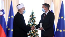 Predsjednik Republike Slovenije uručio srebreni orden za zasluge muftiji prof. dr. Nedžadu Grabusu