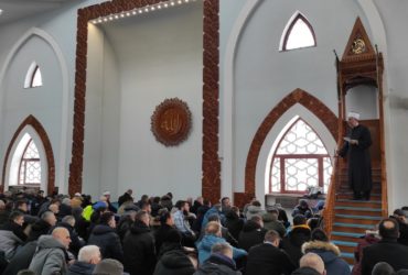 Glvni imam održao hutbu u Istiklal džamiji: Ne tražimo drugo vrijeme, drugi prostor i druge prijatelje
