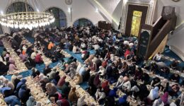 Bedranski iftar za 500 mladih u Centralnoj džamiji na Ilidži
