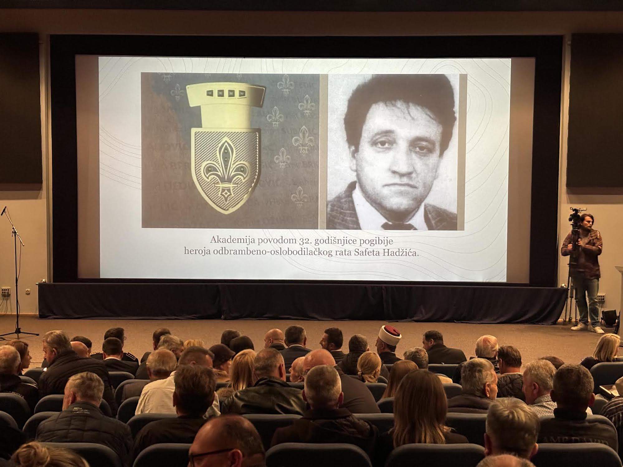 Akademija povodom 32. godišnjice pogibije heroja Safeta Hadžića: On je vrijednost koja nas okuplja