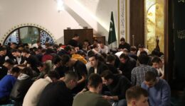 Tradicionalnom bedranskom iftaru Mreže mladih u Centralnoj džamiji na Ilidži prisustvovalo 480 omladinaca