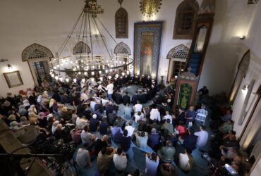 Tradicionalni mevlud u Carevoj džamiji u Sarajevu: Ljudskost je temelj zdravog življenja vjere