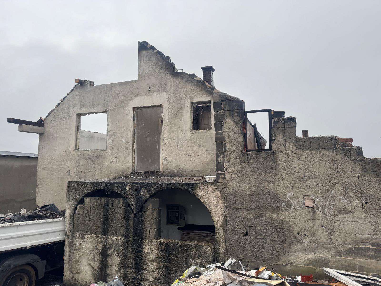 Glavni imam posjetio porodicu Mujić u Semizovcu nakon požara