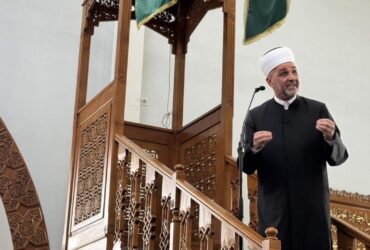 Čamdžić u Istiklal džamiji: Druženje s dobrim ljudima je pohvalno, a ugledanje na njih je obaveza