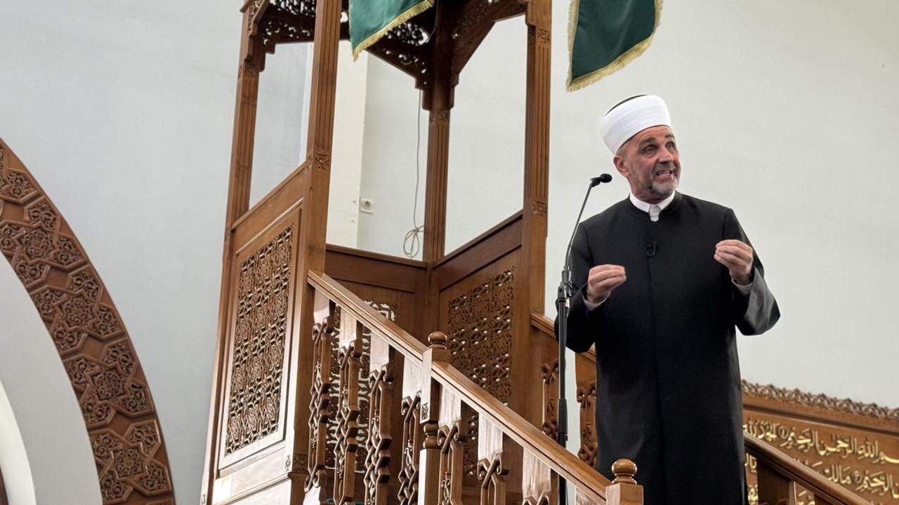 Čamdžić u Istiklal džamiji: Druženje s dobrim ljudima je pohvalno, a ugledanje na njih je obaveza