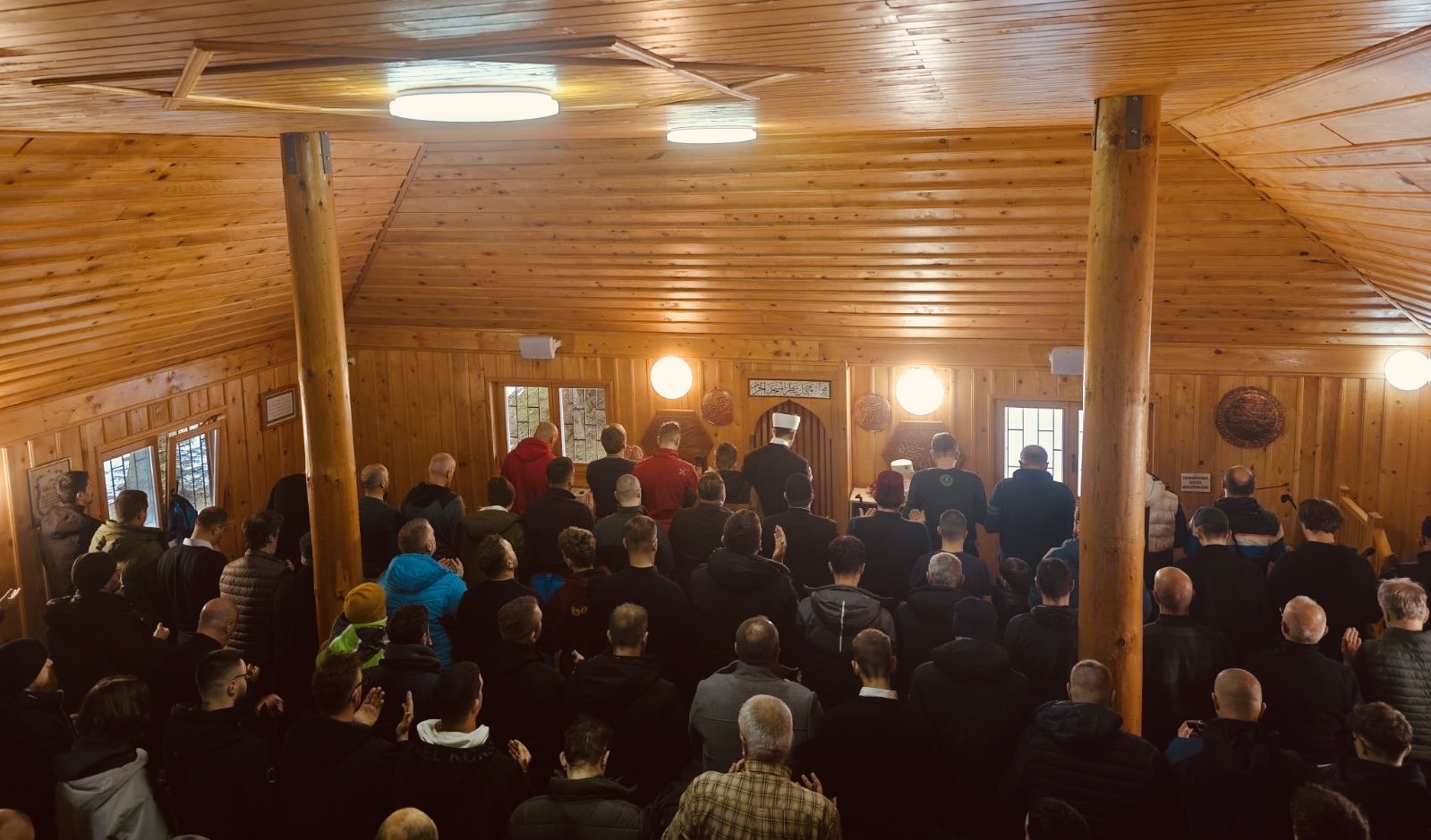 Glavni imam održao hutbu u Igmanskoj džamiji: Svjedočanstvo vjere, borbe i ponosa