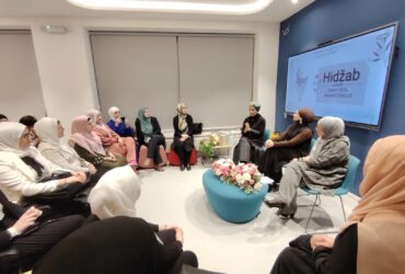 Obilježen Dan hidžaba: Identitet, sloboda izbora i kompetencija ispred predrasuda