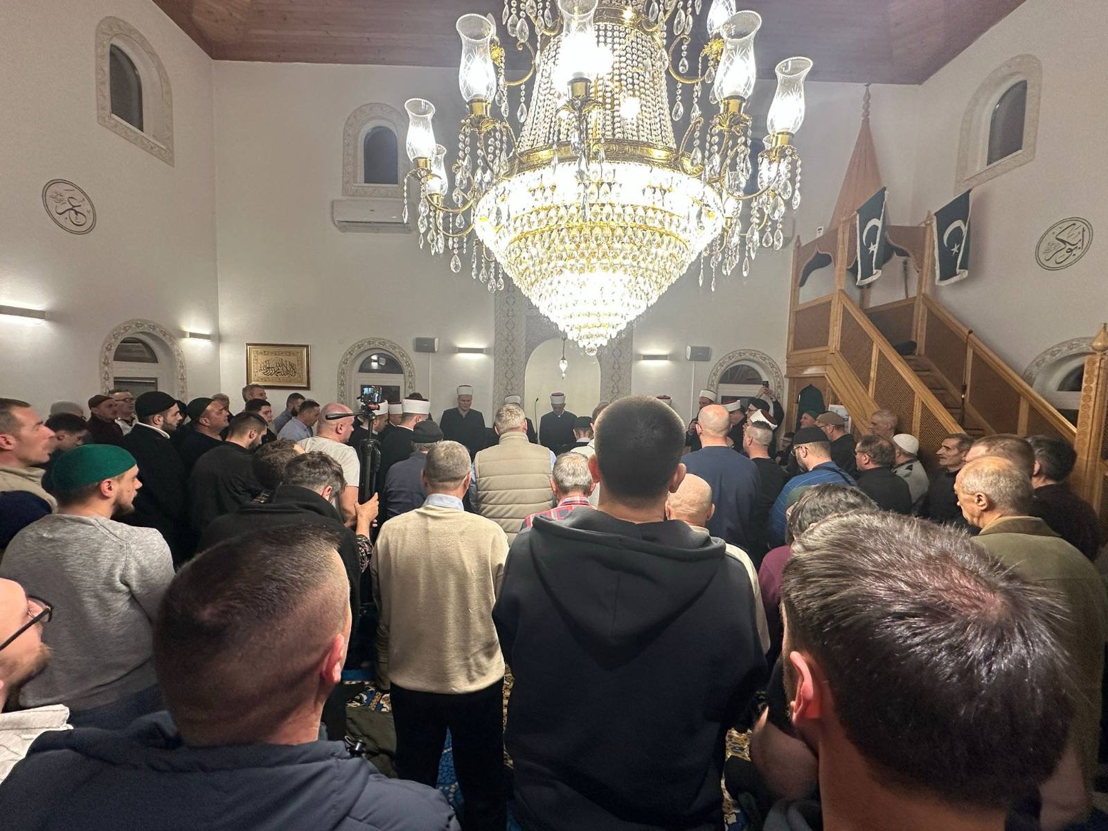 Lejletu-l-Berat obilježen mevludima i zikrom u sarajevskim džematima