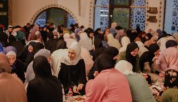 Tradicionalni bedranski iftar Mreže mladih u Centralnoj džamiji na Ilidži