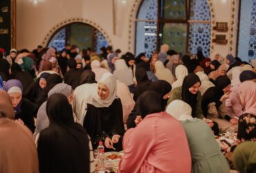 Tradicionalni bedranski iftar Mreže mladih u Centralnoj džamiji na Ilidži