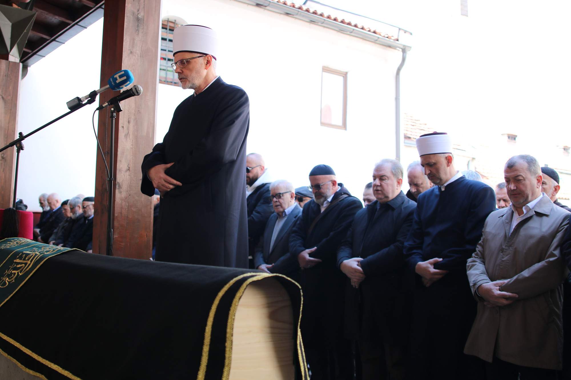 Klanjana dženaza profesoru Orhanu Bajraktareviću: Nije se dao ukalupiti u zadane obrasce ponašanja