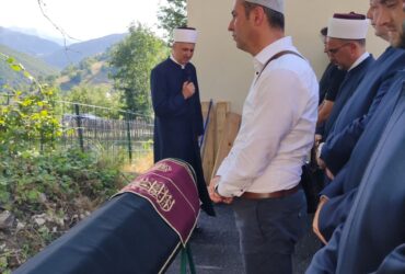 Klanjan dženaza-namaz Mirzeti Drkić: Živjela je za našu Zajednicu