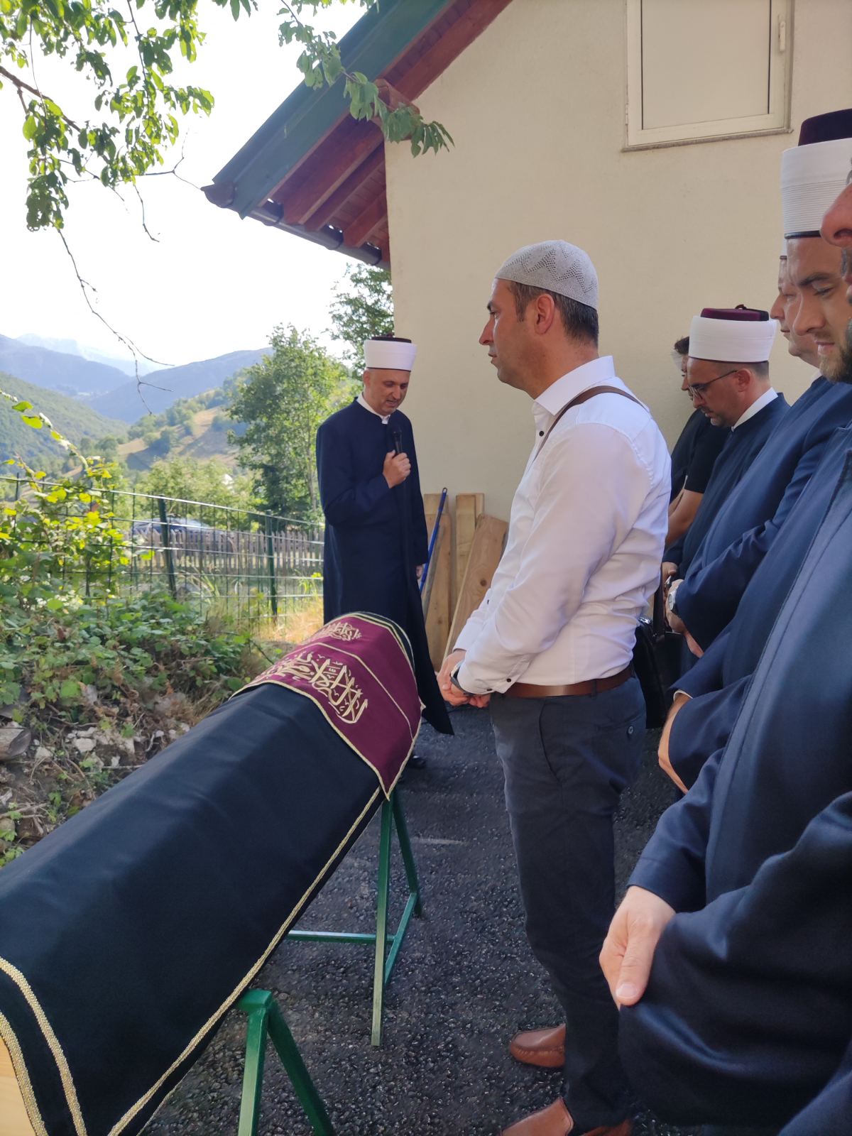 Klanjan dženaza-namaz Mirzeti Drkić: Živjela je za našu Zajednicu